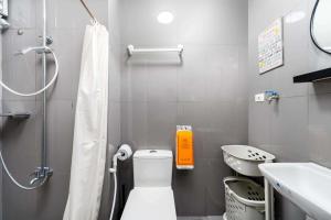 Condominium in Air Residence, Makati