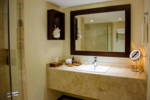One Bedroom Suite- Club Casa Dorada at Medano Beach