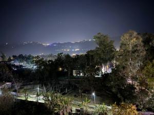 The Paprika Malsi, Mussoorie View With Balcony