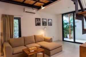 Tropical Loft Private Balcony in Heart of Canggu
