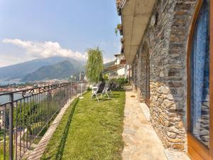 Wonderful flat with swimming pool, lift and garden