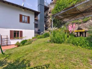 Wonderful flat with swimming pool, lift and garden