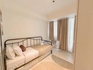 2BR Condo in paranaque with balcony near NAIA