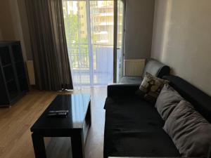 Cozy Rental Near Metro