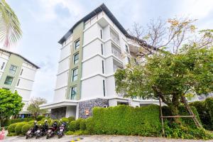 2BR Pool Condo by Rawai Beach title rawai C241