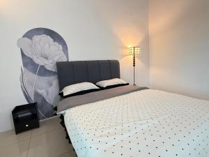 4B 3R Cozy Spacious Near Dewan Millenium Fully Aircond Max15pax