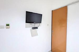 RedDoorz at Residence Bintaro