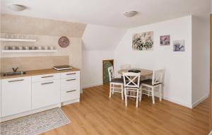 2 Bedroom Lovely Apartment In Gospic