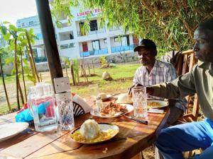 Luanda Road View Hotel