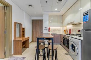 HAVN - 1 Bed in Azizi Riviera, Meydan