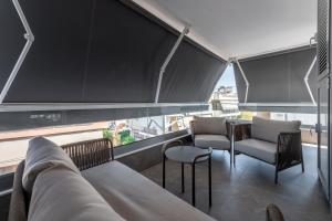 Lemesou Luxury Apartments Near Metro and Athens Metro Mall