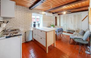 Gorgeous Apartment In Pärup With Wifi