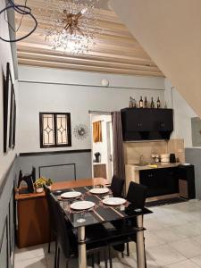 Axon Cozy Modern House Grey Near The Walking Street