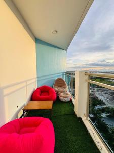 Moodscape at Azure North Cozy Bauhaus & Retro themed room