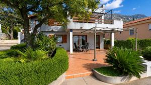 Apartment Paola 2 by Villas Guide