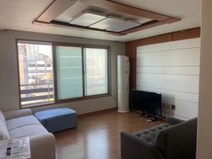 BV House