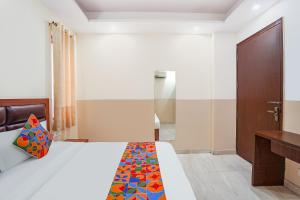 FabHotel Sapphires