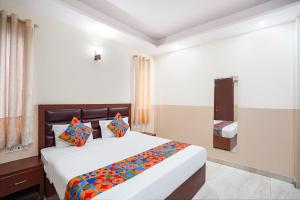 FabHotel Sapphires