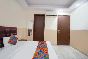 FabHotel Sapphires