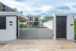 Brand-New Luxury Villa Stunning Retreat V154