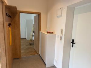 2 bedroom cozy apartment with parking Vitezna