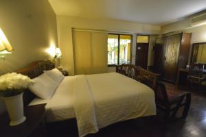 Sourire at Rattanakosin Island Hotel