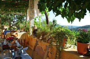 Kamares a restaured Venetian domain retreat