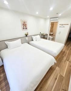 浅草花日美居 Asakusa Hanahi 302 Twin Room 4 min walk to Sensoji Temple Direct access to Narita Haneda Airport