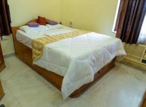 Peaceful Home Stay Kolkata AC Room A