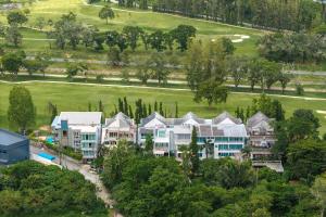 Pool Villa Golf Course View Central Phuket V331