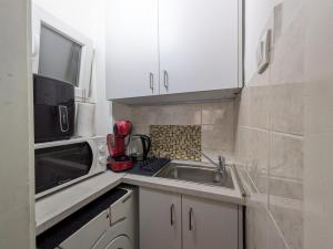 A gem in the heart of Sofia 1BDR str Slavyanska by Flat Managеr