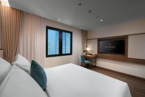 Reviah Hotel