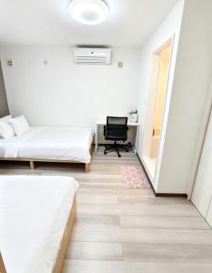 浅草花日美居 Asakusa Hanahi 102 Twin Bedroom 4 min walk to Asakusa Temple Direct subway access to Narita Haneda Airport Hosts listings areat the same address