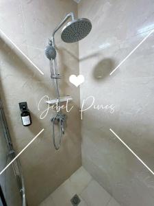 Jebel Pines Cozy Studio near Session Road