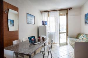 Spacious apartment with side sea view