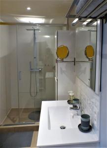 Les terrasses de Malmedy Studio 333 Yellow Grey