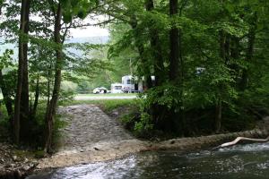 Avtokamp pri mlinu - Tent or Camper Pitch - Dujčeva domačija