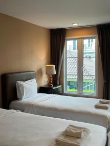 Entire 3Bedroom Townhome, shared swimming pool in Sukhumvit, 2943