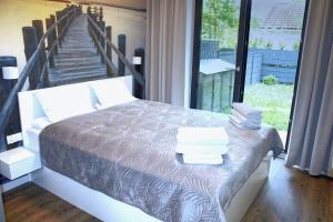 Apartment 5