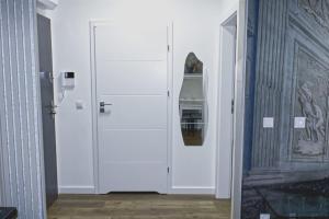 Apartment 5