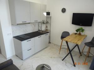 T46 Studio Apartments