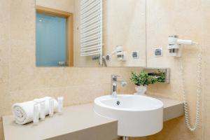 Elegant Studio Air Conditioning Pool Close to the Beach