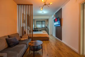 The Urbanist by Blvd 38B5 - Pipera Studio with Parking