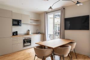 Luxe State of the Art Suite near Montmartre