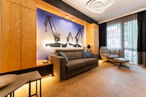 100 Steps to Old Town Beza Apartment by BookingHost