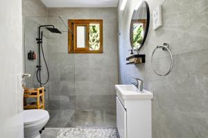 Erato Gardens Modern Apartment By VICHY Holidays