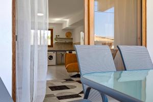 Erato Gardens Modern Apartment By VICHY Holidays