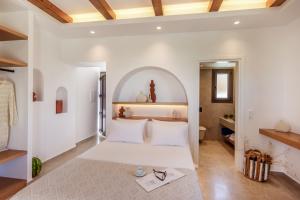Kastel - Your Milos Hideaway