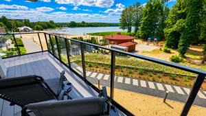 Złota Plaża Apartament Słoneczny z widokiem na jezioro