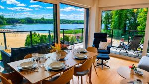 Złota Plaża Apartament Słoneczny z widokiem na jezioro